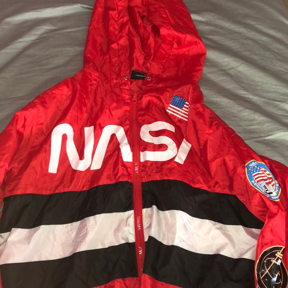 wind breaker
